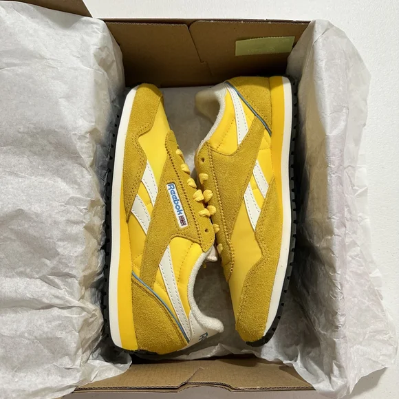 Reebok Classic Yellow and White Sneakers - Picture 2 of 7